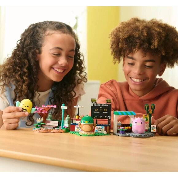 BLDR Squishmallows Avery’s Ball Game Building Set - 121pc - Picture 7 of 7